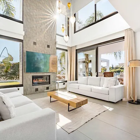 Paraiso W Parking Gym Pool Lounge Cinema Villa *