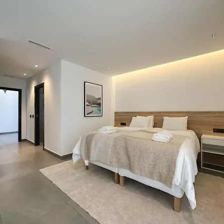 Paraiso W Parking Gym Pool Lounge Cinema Вилла
